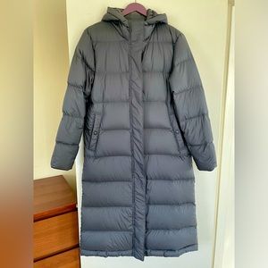 Patagonia Women’s Silent Down Long Parka in Smolder Blue- Size Medium, N w/o T